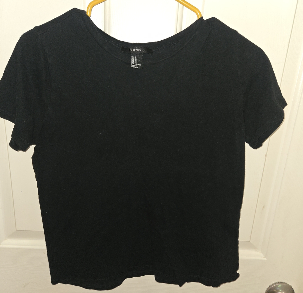 Forever 21 Black Short Sleeve Crew Tee